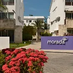 Chic Playa Retreat In Gated Community!