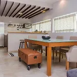 Chic Playa Retreat In Gated Community!