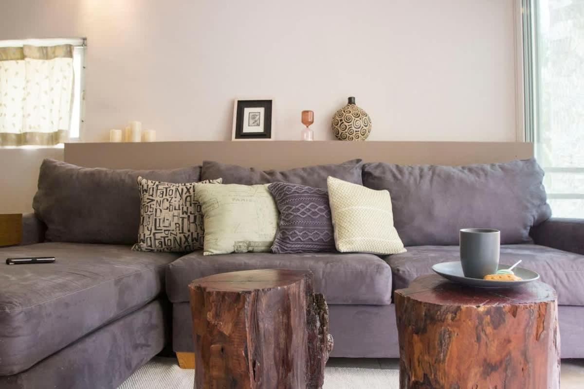Chic Playa Retreat In Gated Community!