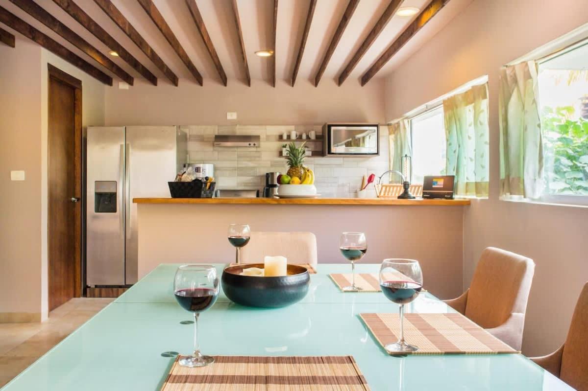 Chic Playa Retreat In Gated Community! * Playa del Carmen